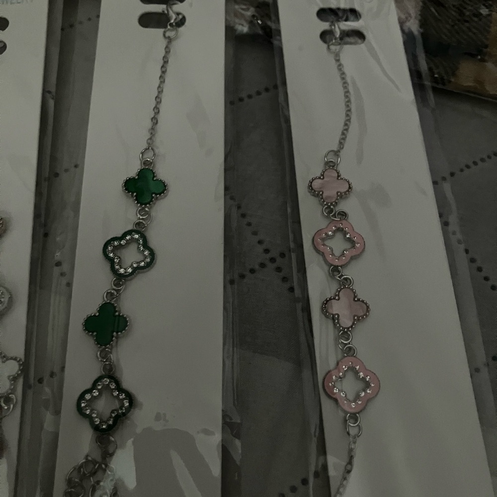 Fashion Jewelry Silver and Pink Clover Bracelet